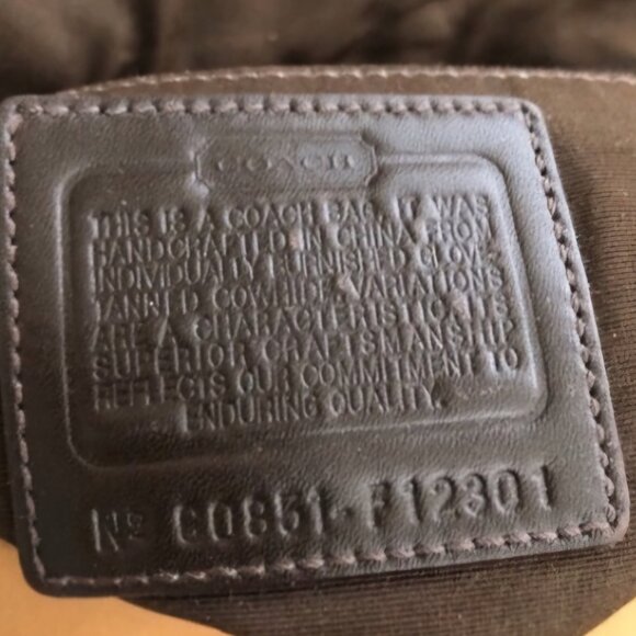 Coach F12300 Vintage British Tan Soho Leather with Buckle Shoulder Bag - Picture 2 of 4